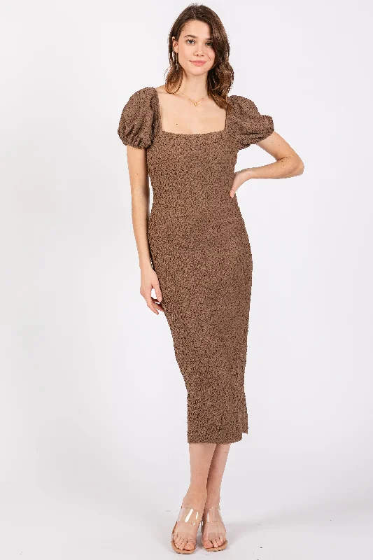 Brown Popcorn Textured Short Puff Sleeve Midi Dress